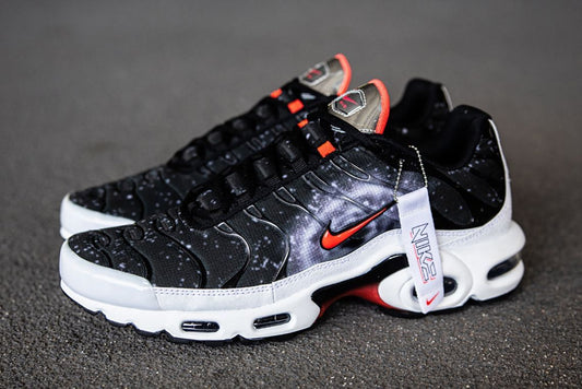 NIKE AIR MAX PLUS TN ‘SUPERNOVA 2020’
