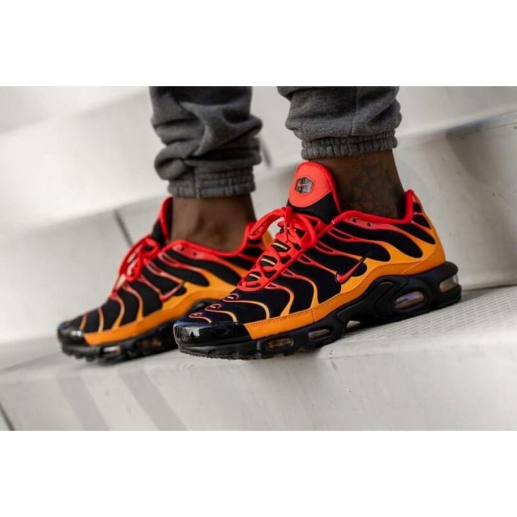 NIKE AIR MAX PLUS TN ‘VOLCANO’