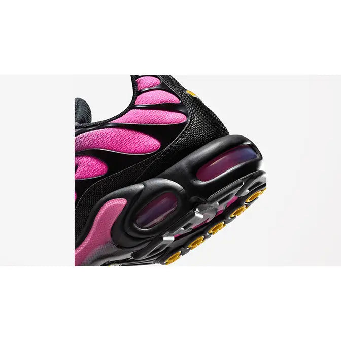 NIKE AIR MAX PLUS TN BLACK/HYPER PINK