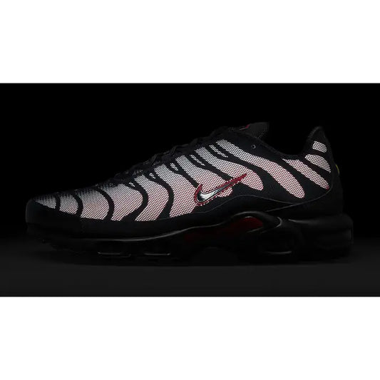 NIKE AIR MAX PLUS TN ‘REFLECTIVE BRED’