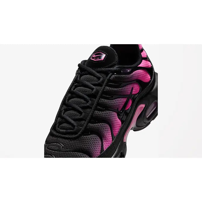 NIKE AIR MAX PLUS TN BLACK/HYPER PINK