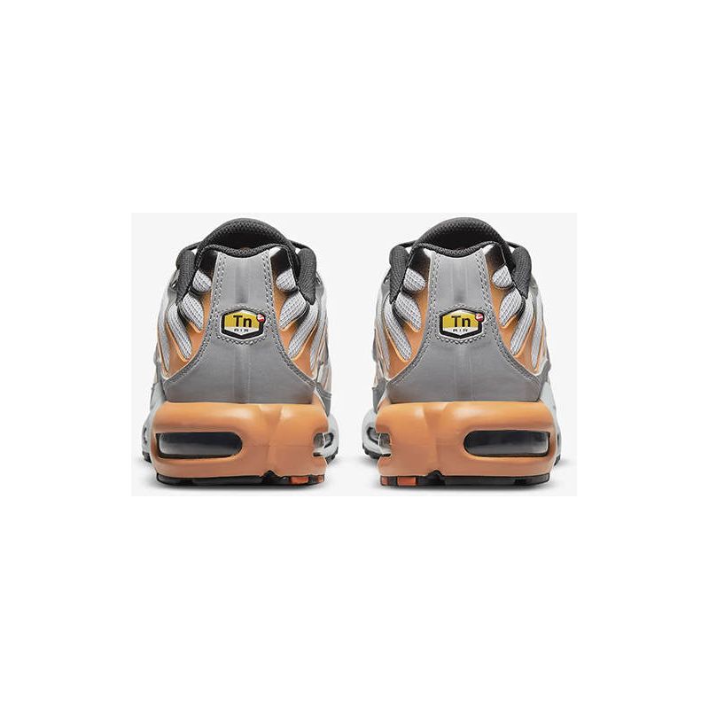 NIKE AIR MAX PLUS TN ‘HOT CURRY’